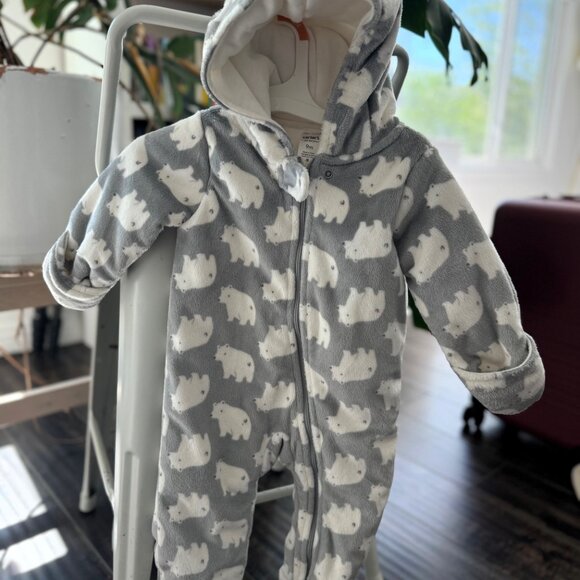 Simple Joys by Carter's Baby Polar Bear Footed Snowsuits, (Size 9-12 months) - Picture 6 of 9